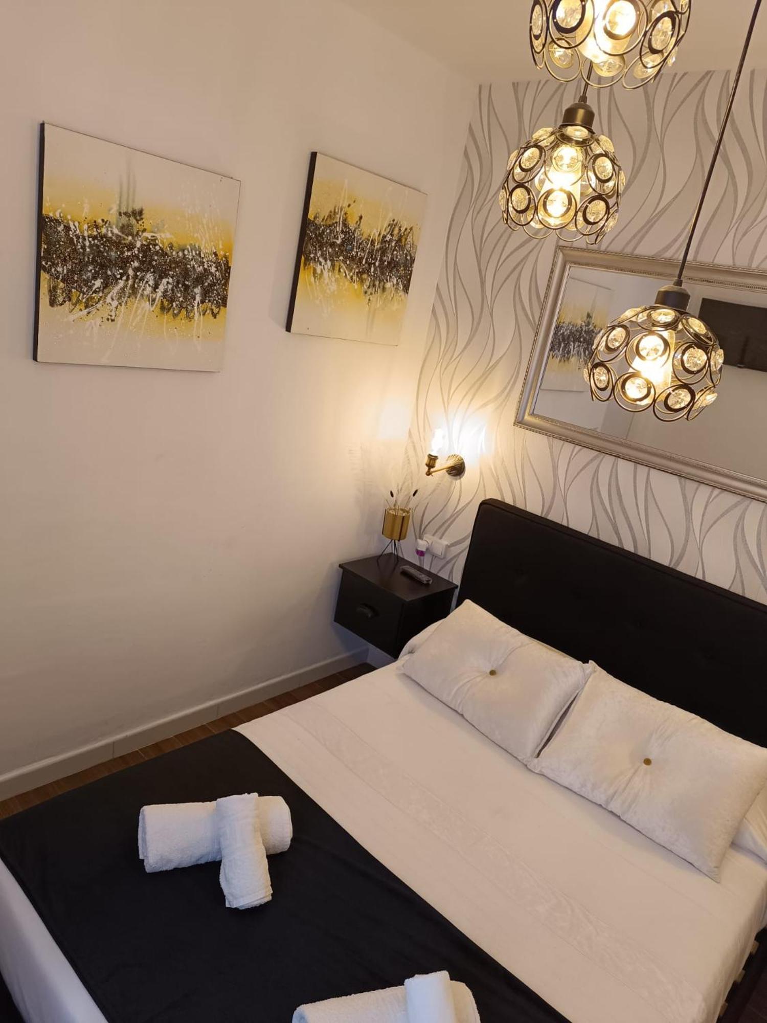 Hostal Casa Blanca เซบีญา ภายนอก รูปภาพ