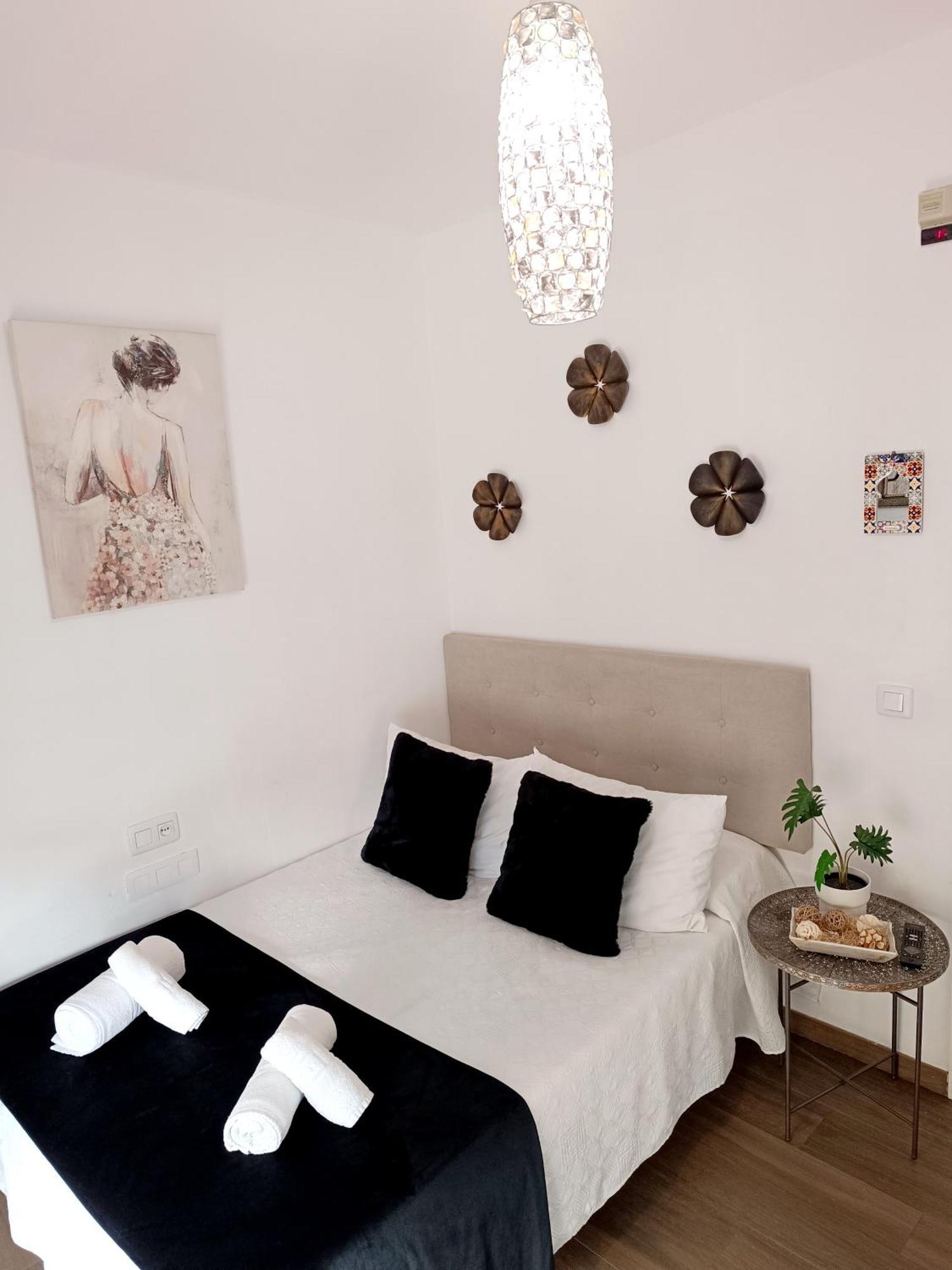 Hostal Casa Blanca เซบีญา ภายนอก รูปภาพ